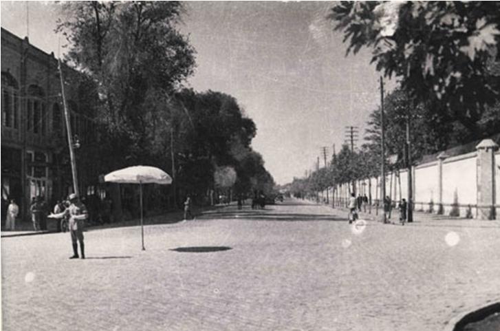 south-end-of-naderi-intersection-at-south-end-of-british-embassy