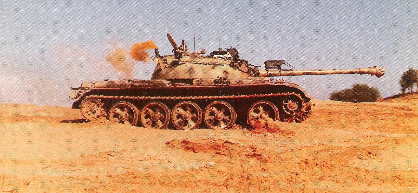 Iraqi-T-55-with-British-gunnery-simulator3