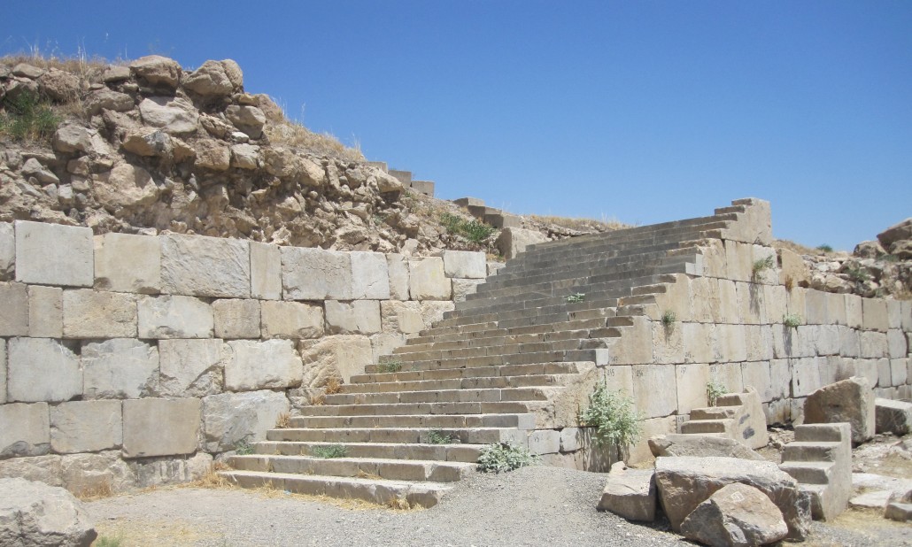 2a-Kangavar stairway